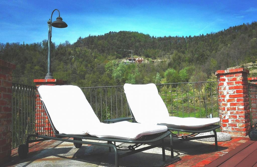 Villa Castel Martino à Cortemilia Extérieur photo