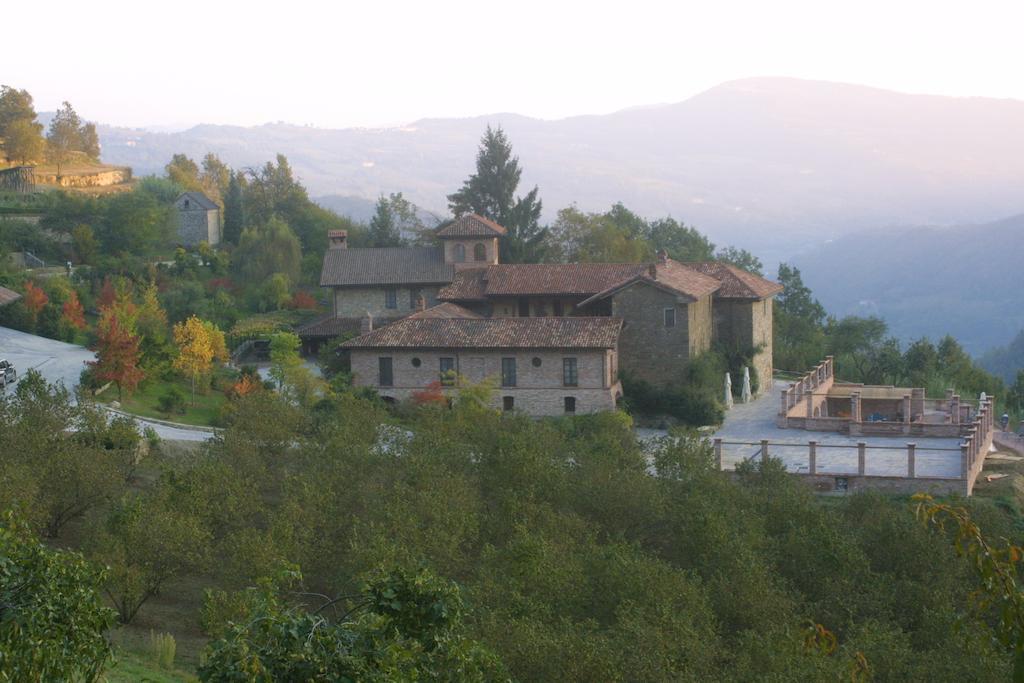 Villa Castel Martino à Cortemilia Extérieur photo