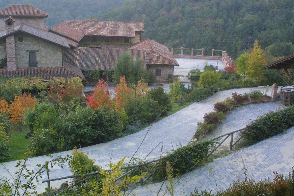 Villa Castel Martino à Cortemilia Extérieur photo