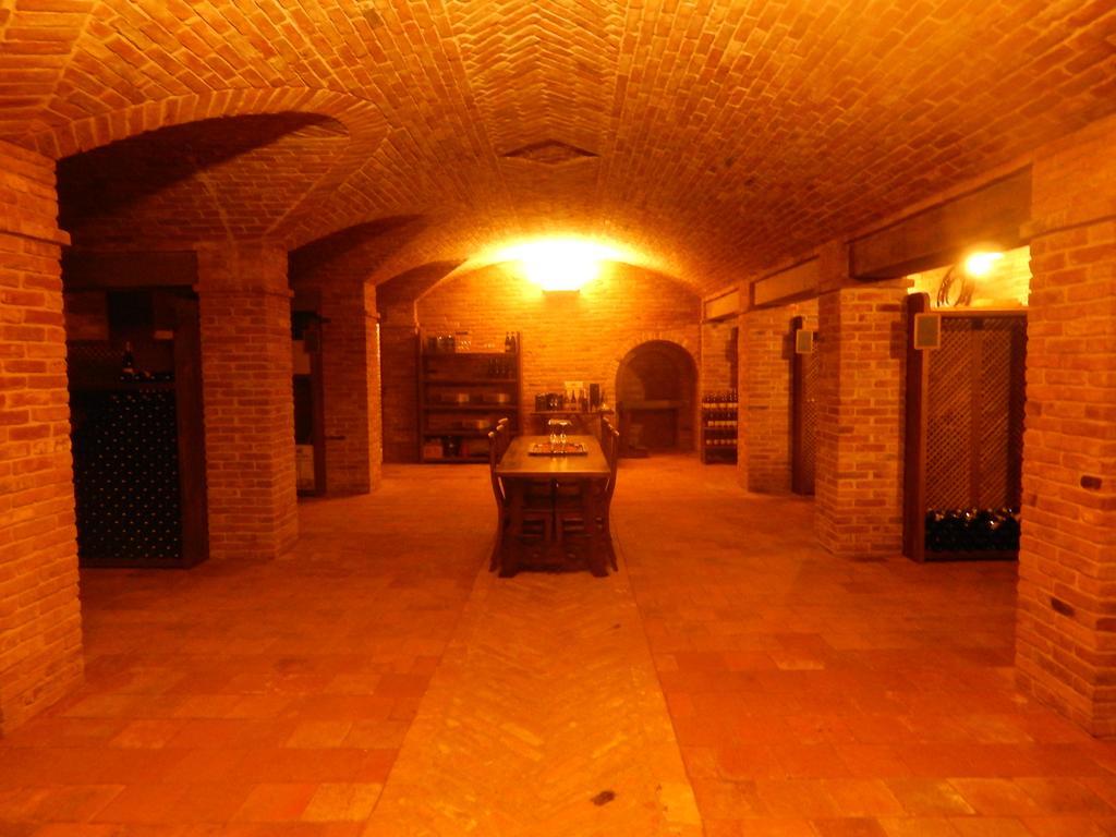 Villa Castel Martino à Cortemilia Extérieur photo