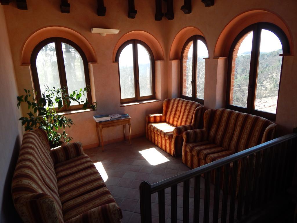 Villa Castel Martino à Cortemilia Extérieur photo
